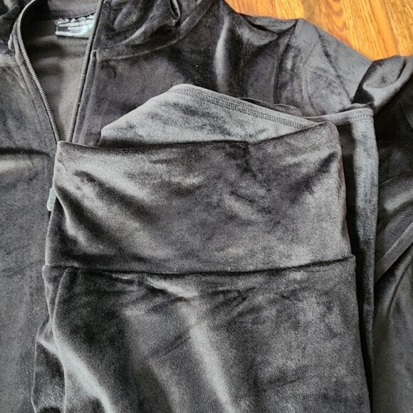 Women's Black Velour 32 Degree Heat Jogging Suit-XXL - Picture 4 of 4